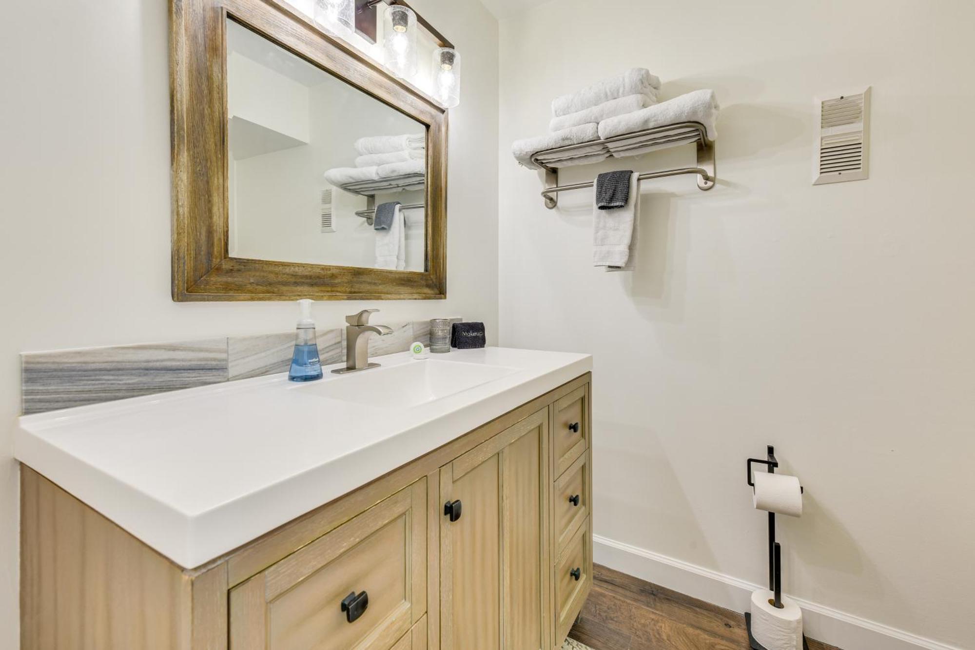 Airy Destin Condo With Pool - Walk To Private Beach! Eksteriør billede